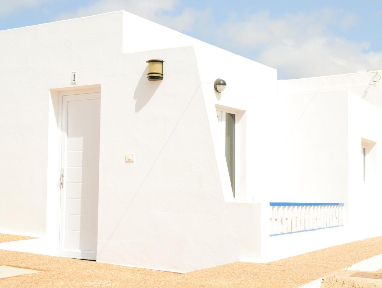 Apartamentos El Marinero - Avenida 塞博河畔卡莱塔 外观 照片